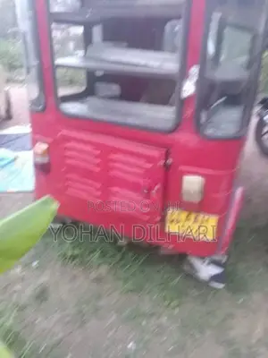 Bajaj RE RE205 2013