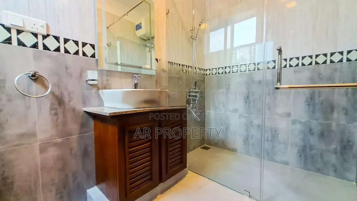 2bdrm Apartment in Colombo City for sale