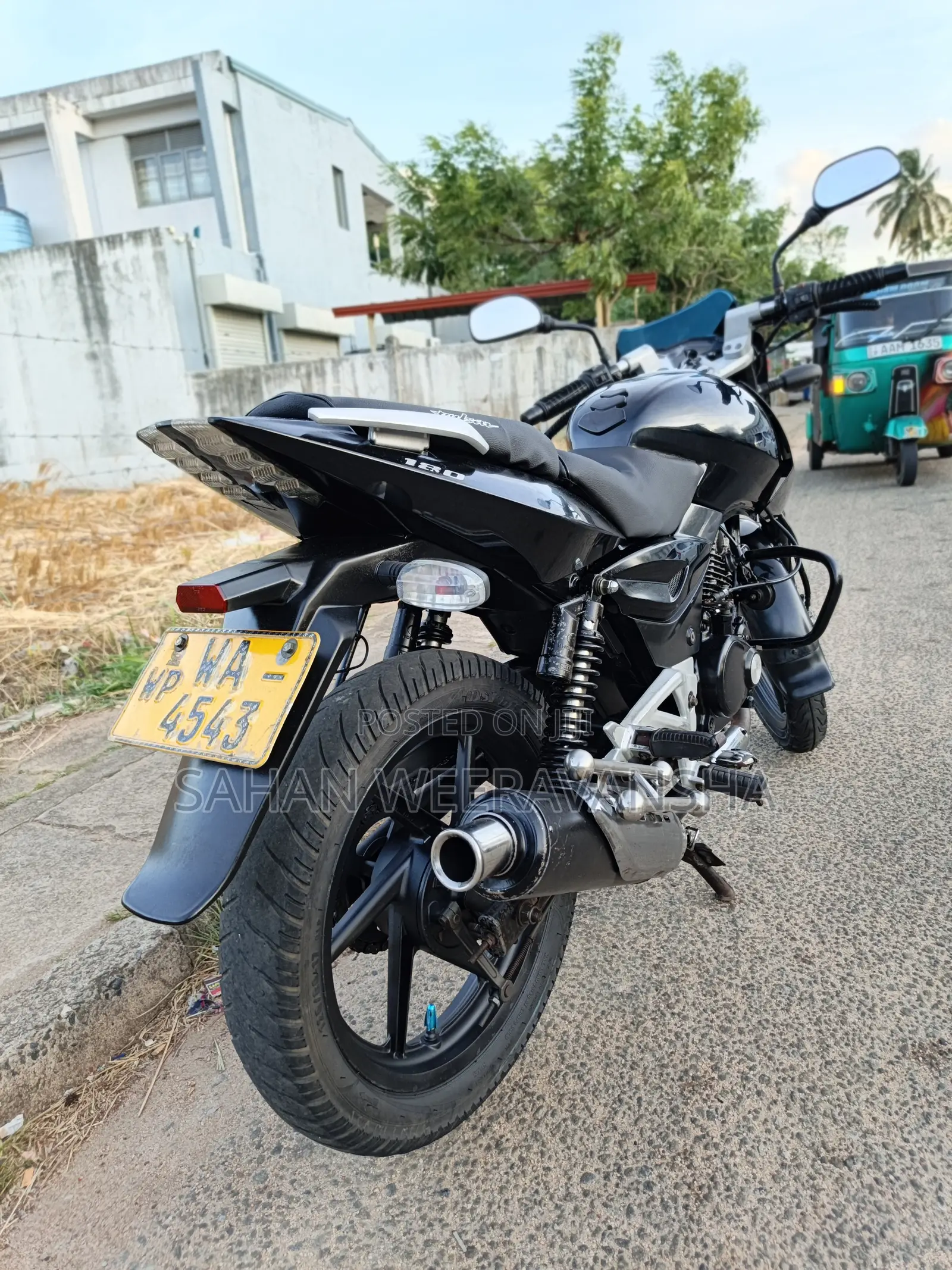 Bajaj Pulsar 180 2010 Black
