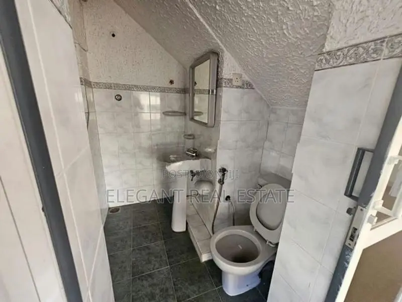 Commercial space for Rent in Colombo 05 (a5050)