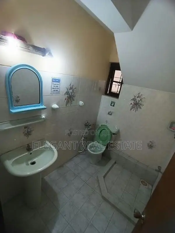 Commercial Office Space for Rent in Colombo 04 (A6365)
