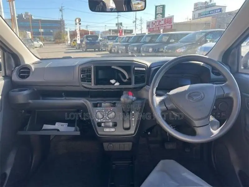 Daihatsu Mira L Grade 2025