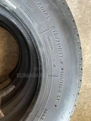 215/70R/17.5 Bridgestone Tier