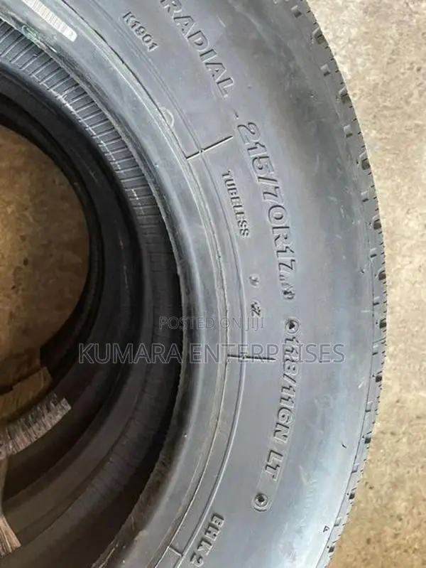 215/70R/17.5 Bridgestone Tier