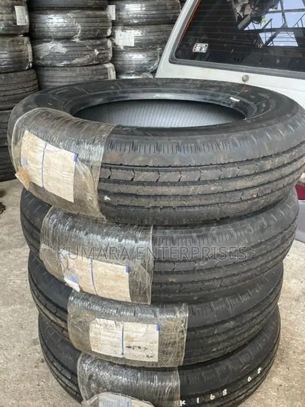 215/70R/17.5 Bridgestone Tier