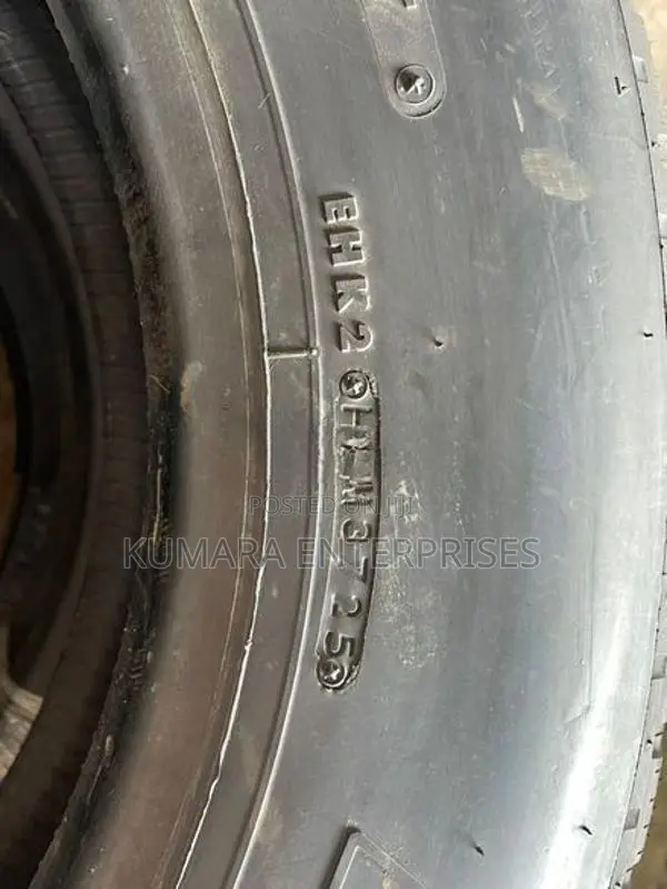 215/70R/17.5 Bridgestone Tier