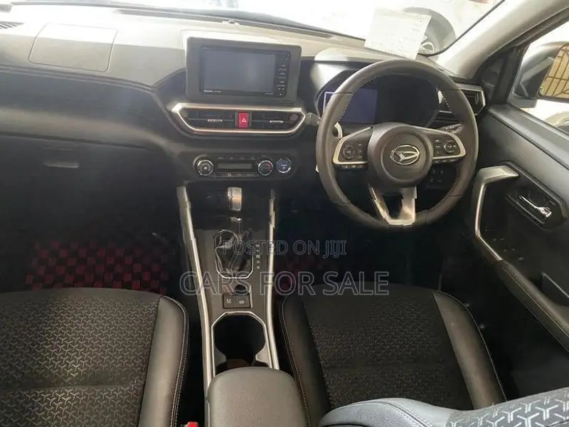 Honda Vezel Z Play Moon Roof 2025