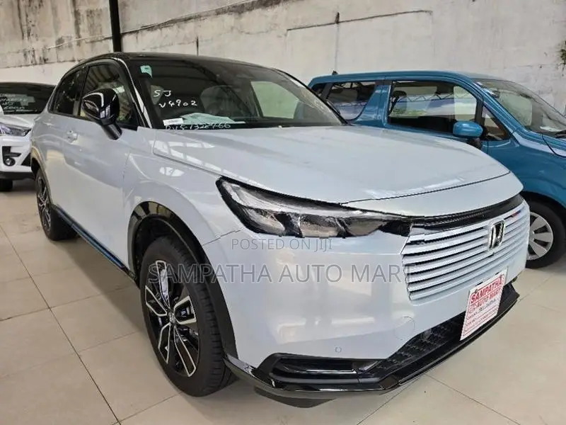 Honda Vezel Z PLAY MOON ROOF 2026