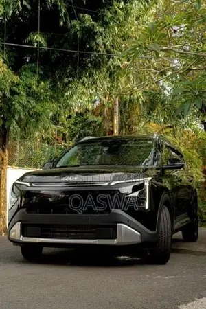 Kia Carens clavis 2025