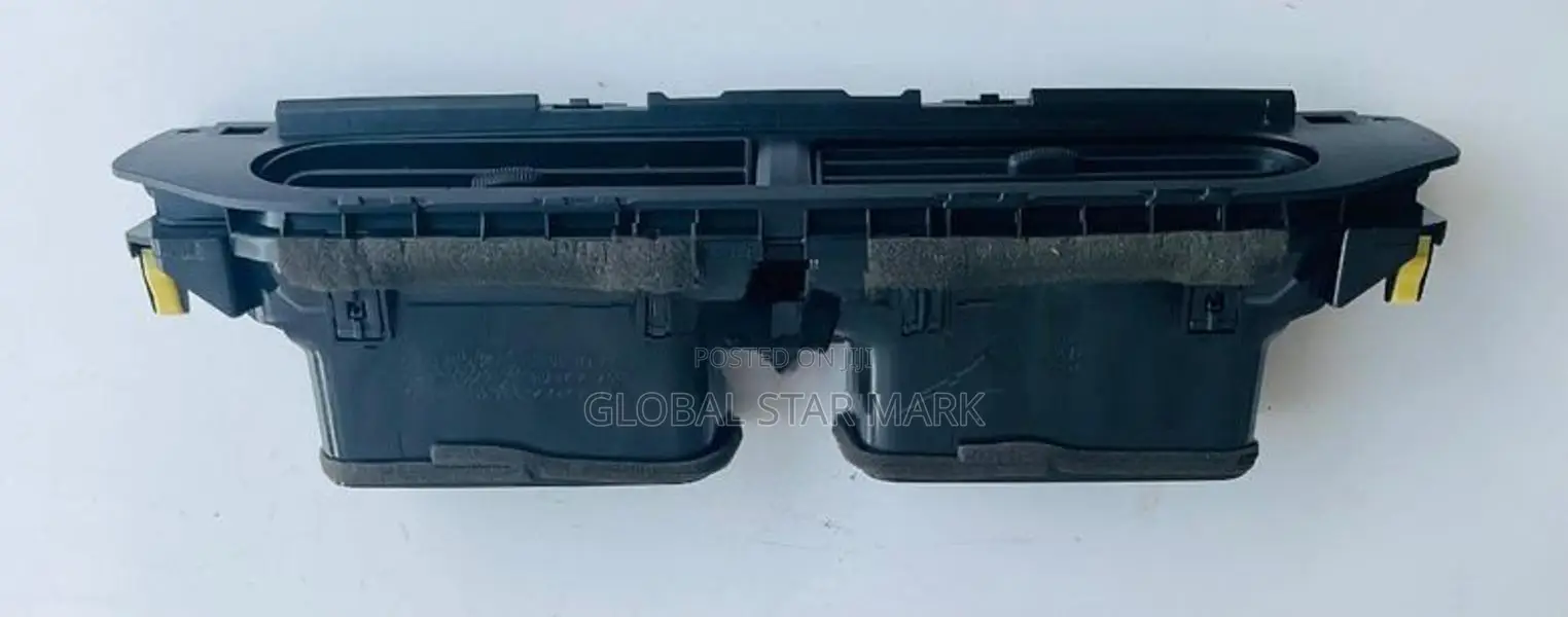 Toyota Aqua NHP10 Center Ac Cowl
