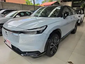 Honda Vezel Z PLAY MOON ROOF 2026
