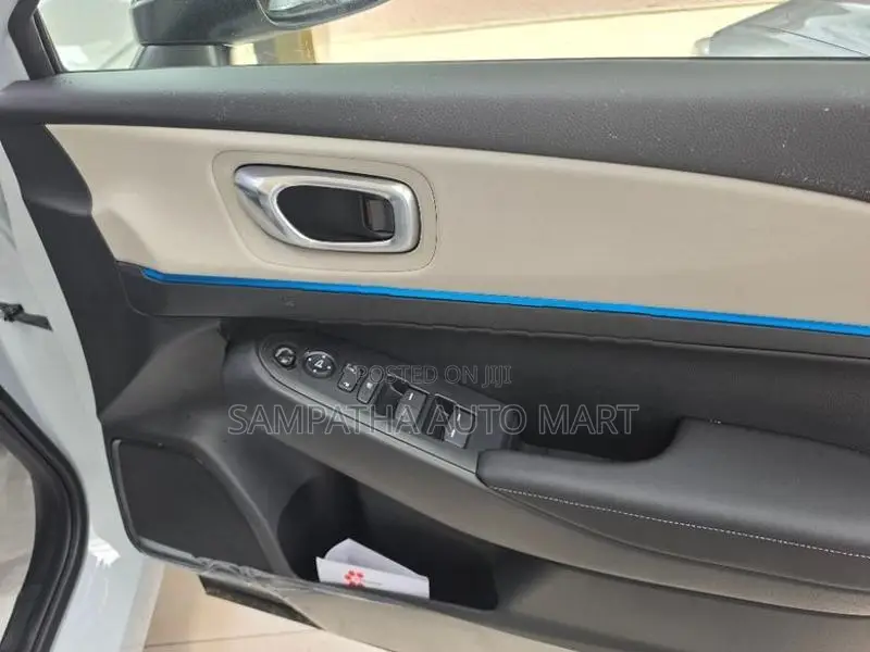 Honda Vezel Z PLAY MOON ROOF 2026
