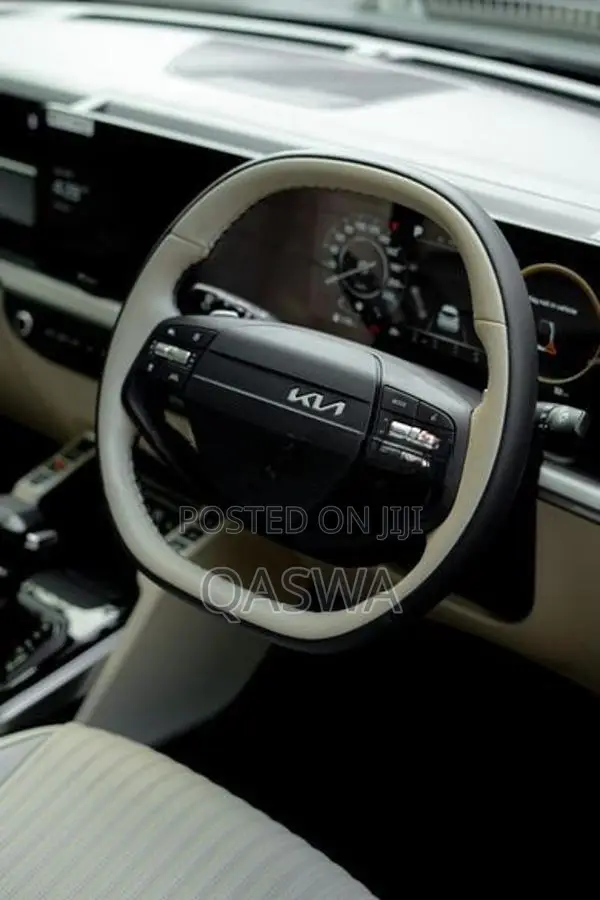 Kia Carens clavis 2025