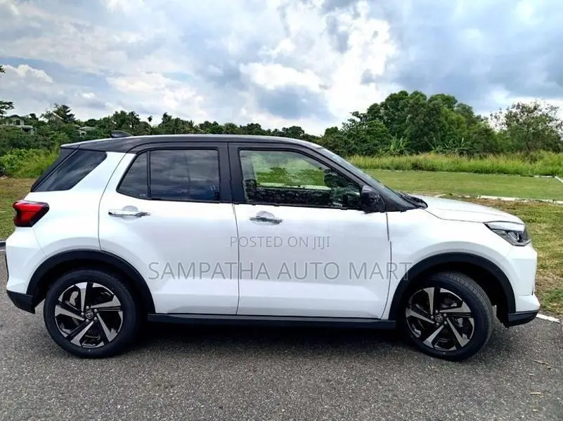 Toyota Raize Z- PACKAGE HYBRID 2026
