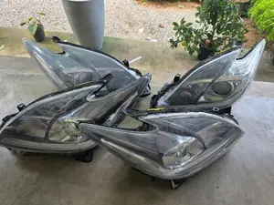 toyota prius w 130 head light