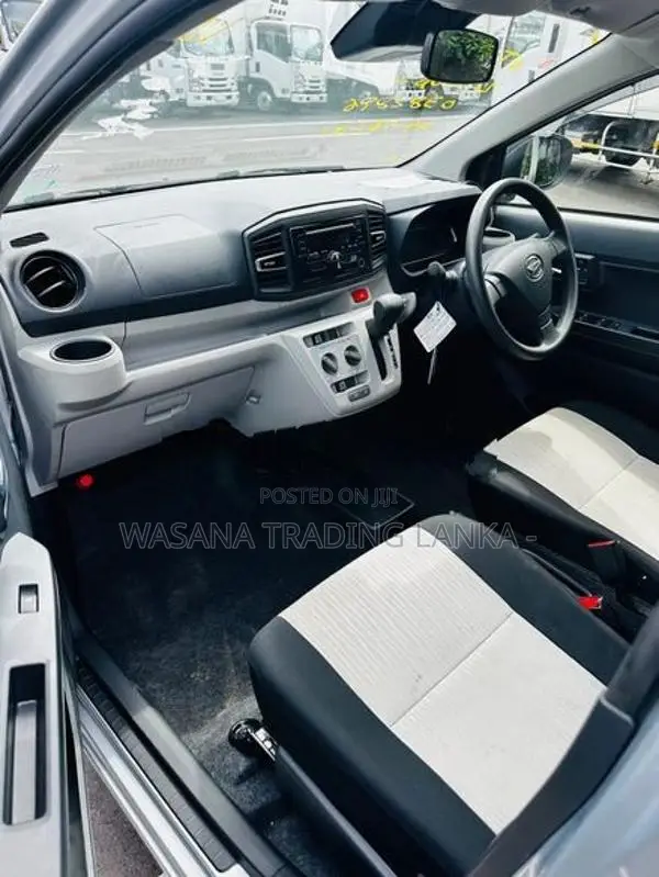 Daihatsu Mira 2024
