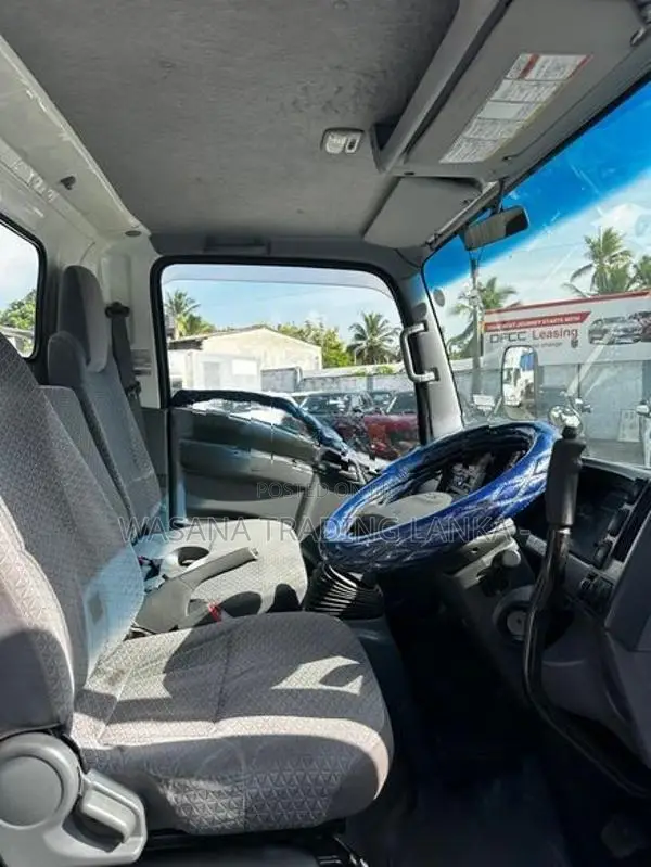 Isuzu Elf Dump truck Tipper 2019