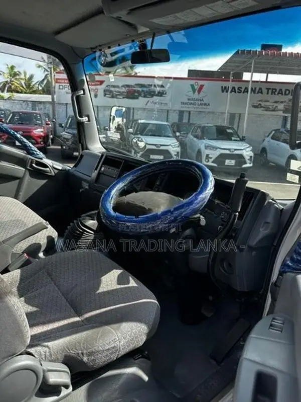 Isuzu Elf Dump truck Tipper 2019