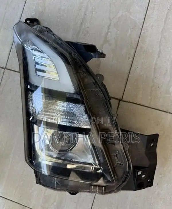 Suzuki wagon r stingray head light