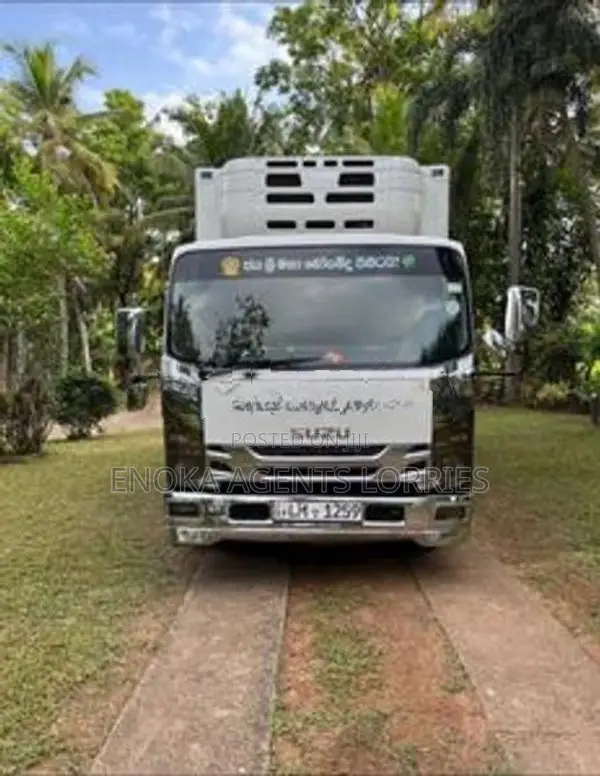 Isuzu Elf 14½ Lorry 2011
