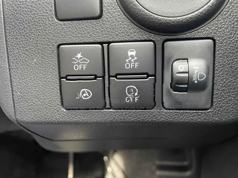Daihatsu Mira L Grade 2025