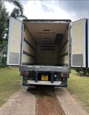Isuzu Elf 14½ Lorry 2011
