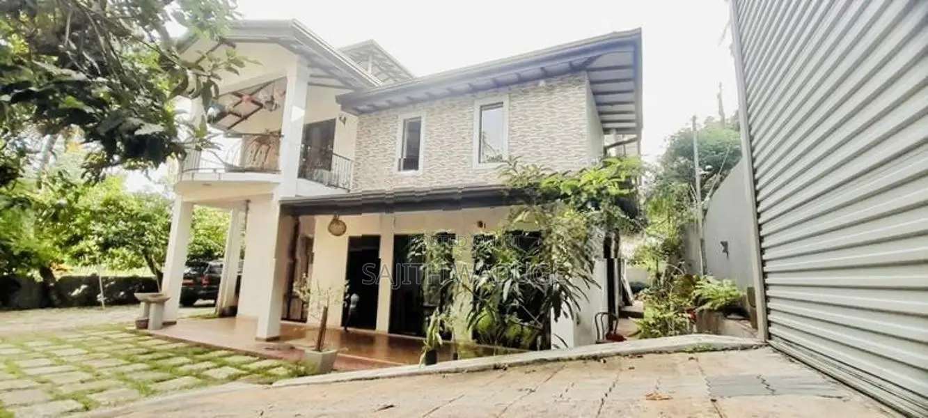 Piliyandala 2 Storey Luxury House for Sale