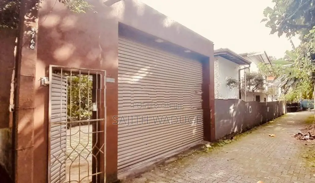 Piliyandala 2 Storey Luxury House for Sale