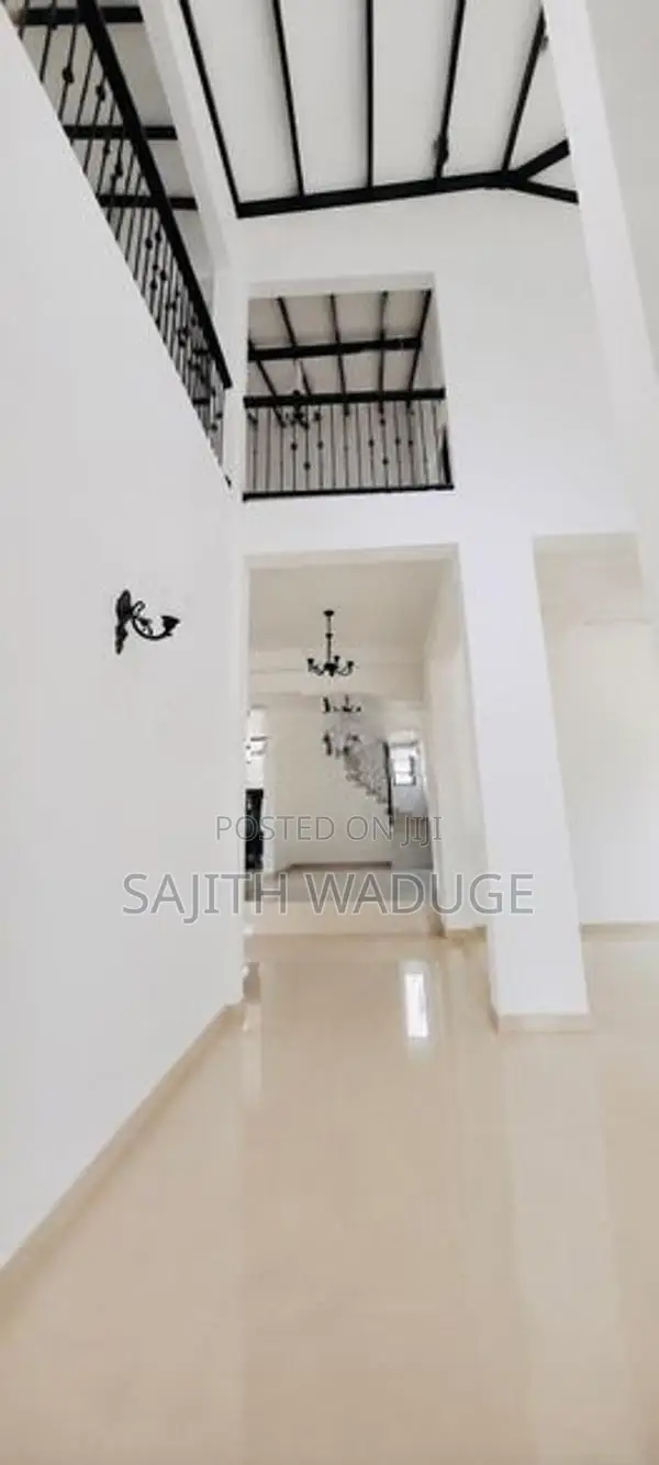 Piliyandala 2 Storey Luxury House for Sale