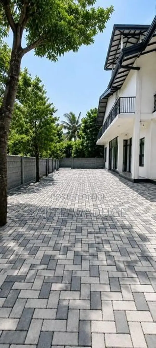 Piliyandala 2 Storey Luxury House for Sale
