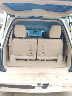 Toyota Land Cruiser V8 2013