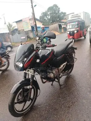 Bajaj Pulsar 150 2017