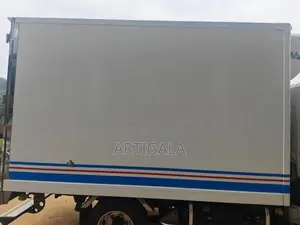 Isuzu Elf 2015
