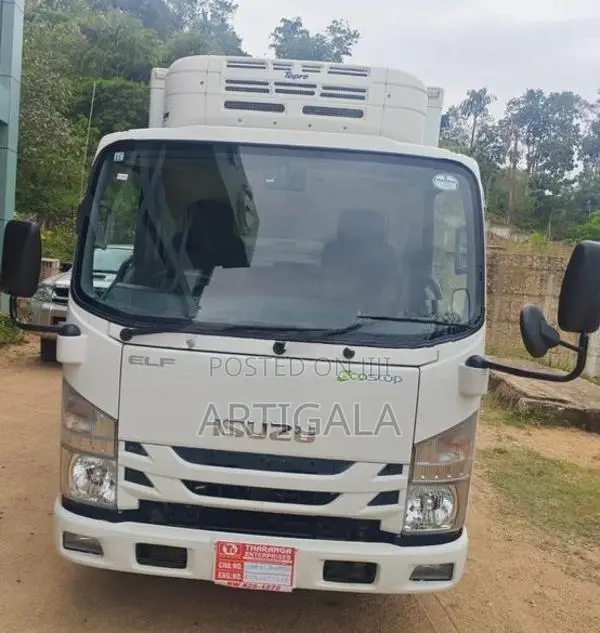 Isuzu Elf 2015