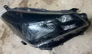 Toyota Vitz ksp130 head light