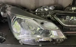 Toyota vitz head light