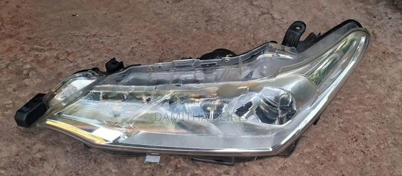 Toyota axio 165 head light