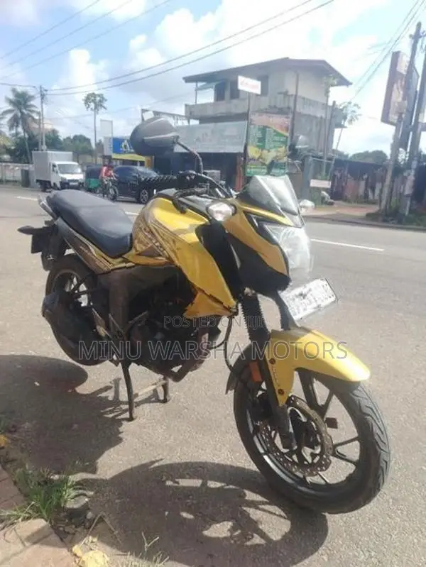 Honda CB Hornet 2016