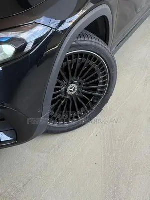 Mercedes Benz EQB 250 AMG Premium Plus 2024