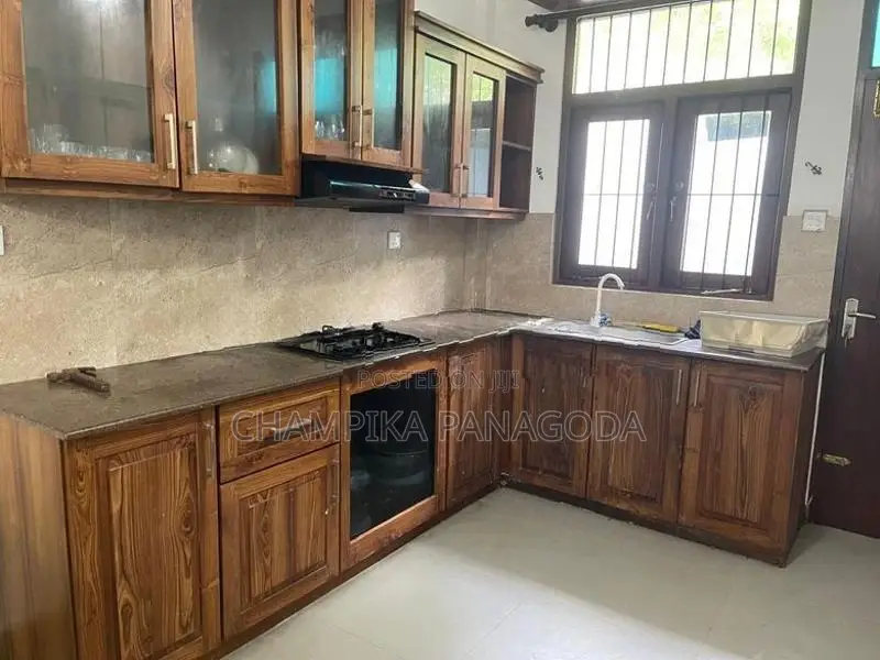 Luxury House for Sale - Athurugiriya
