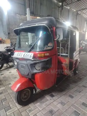 Bajaj RE 2015