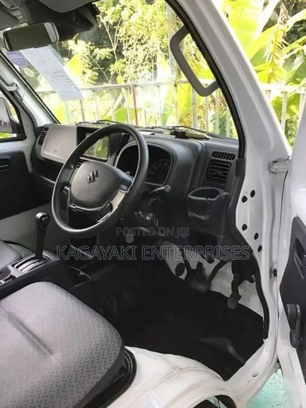 Suzuki Carry AUTO NAVI TV BACKCAM 2023