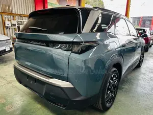 Peugeot 5008 GT Line Highest 2025
