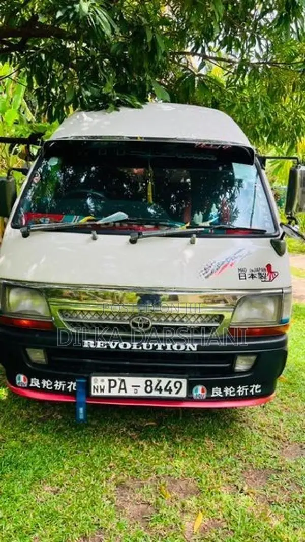 Toyota Hiace LH183 2001