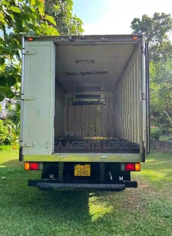 Isuzu Elf 14½ Freezer Lorry 2013