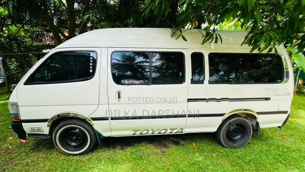 Toyota Hiace LH183 2001