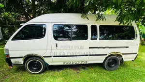 Toyota Hiace LH183 2001