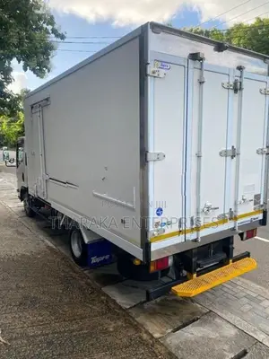 Isuzu Elf 14.5 Ft 2019