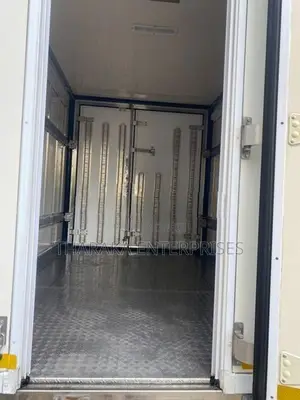 Isuzu Elf 14.5 Ft 2019