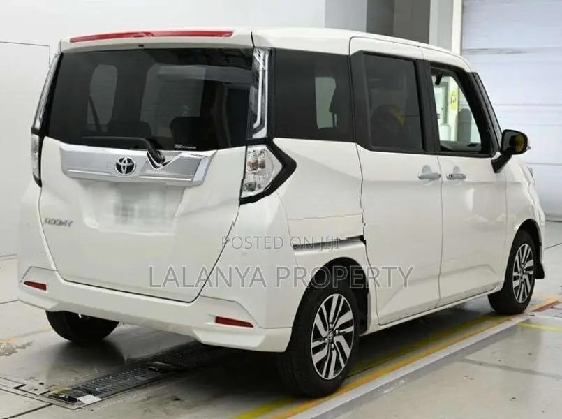 Toyota Roomy Custom G - DSSS-A1 2024
